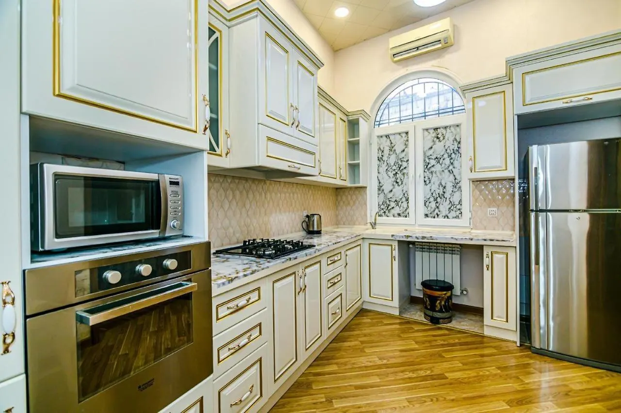 Nizami Three Bedroom Baku 0*,