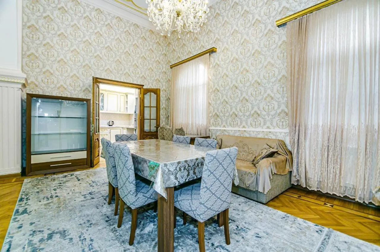Apartment Nizami Three Bedroom Baku